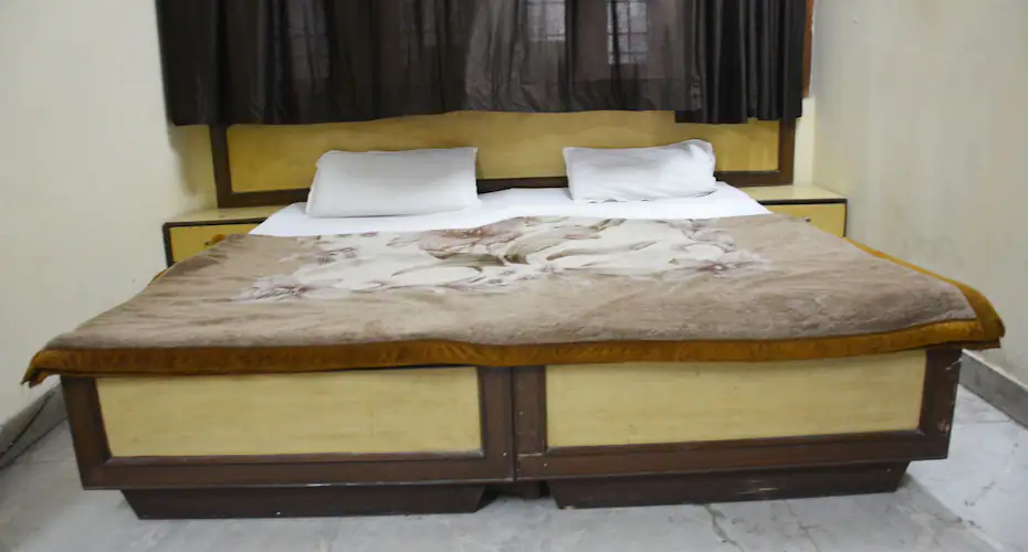 Hotel Chitra Palace & Restaurant | Deluxe Non AC Room